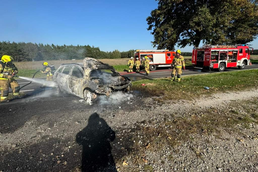 Pożar samochodu w Brudzewku