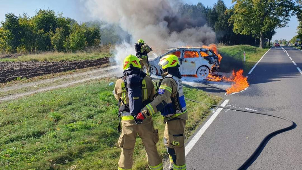 Pożar samochodu w Brudzewku