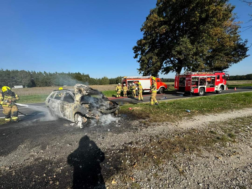 Pożar samochodu w Brudzewku