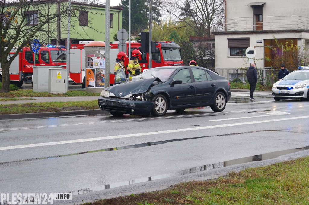 Kolizja na skrzyżowaniu w Pleszewie