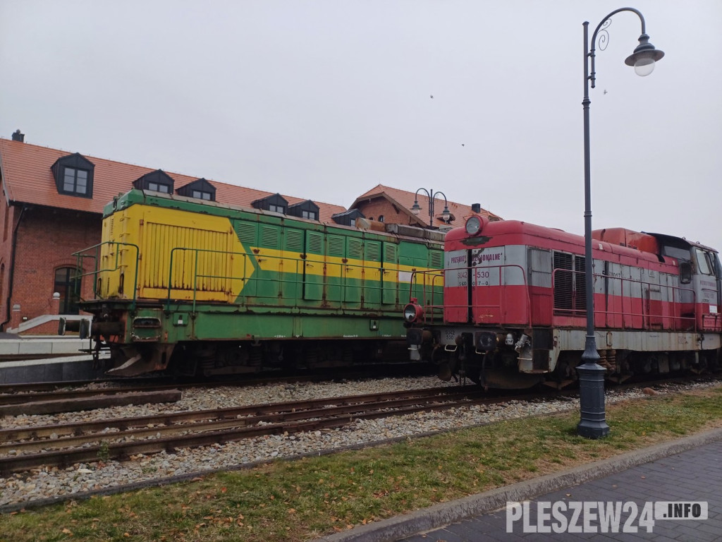 Lokomotywy i wagony do kasacji na stacjach Pleszew