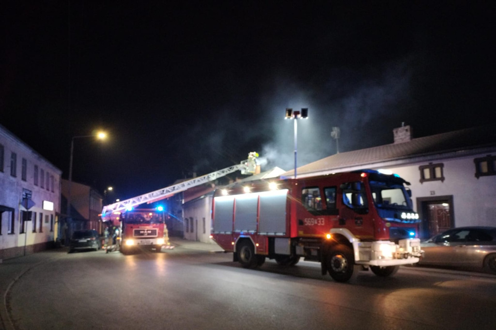 Wieczorny pożar sadzy w centrum Dobrzycy