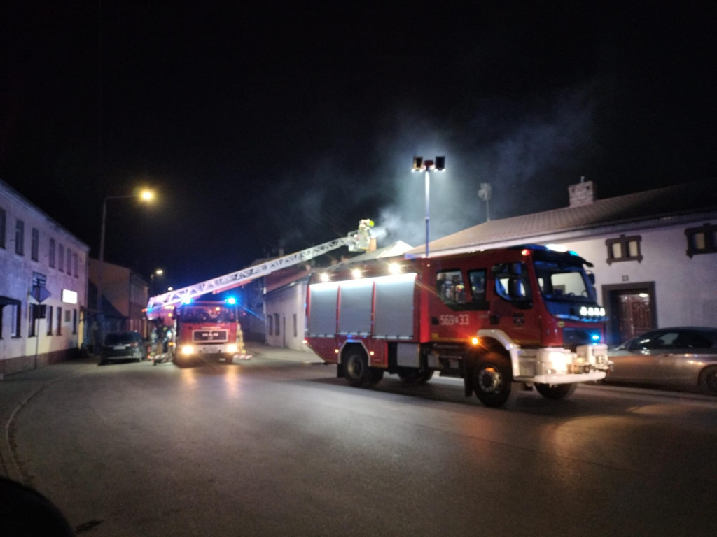 Wieczorny pożar sadzy w centrum Dobrzycy