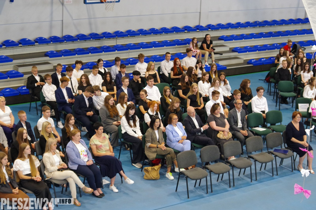 Uroczystość wręczenia listów gratulacyjnych