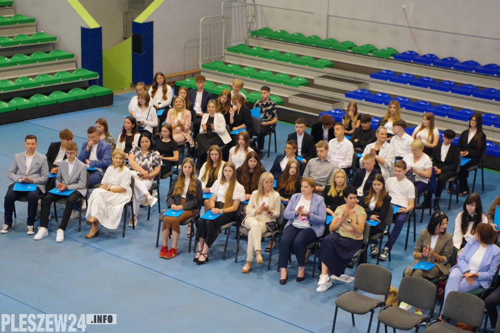 Uroczystość wręczenia listów gratulacyjnych