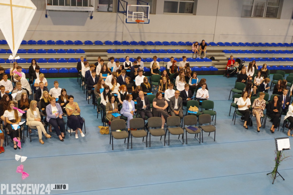 Uroczystość wręczenia listów gratulacyjnych