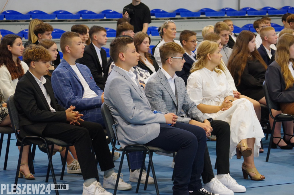 Uroczystość wręczenia listów gratulacyjnych
