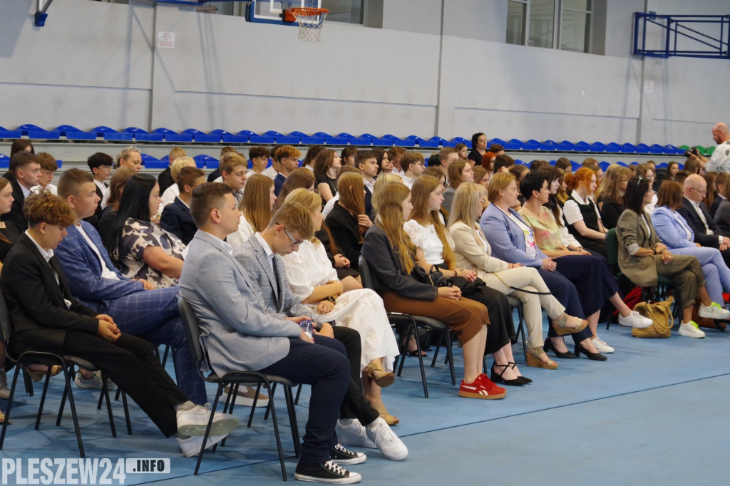 Uroczystość wręczenia listów gratulacyjnych