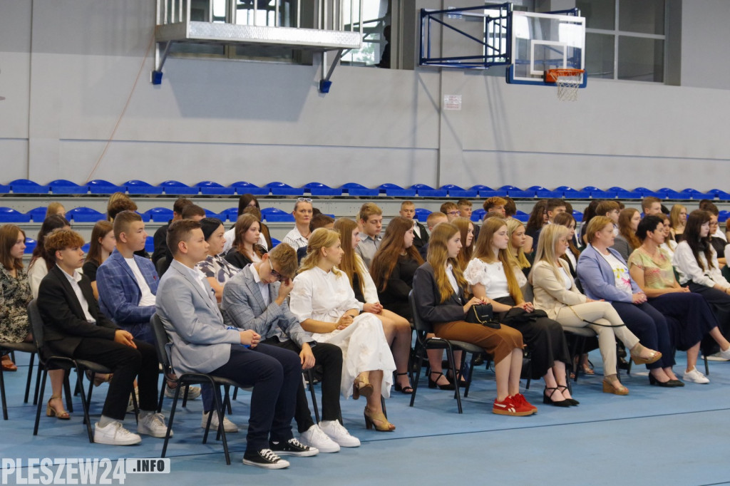Uroczystość wręczenia listów gratulacyjnych