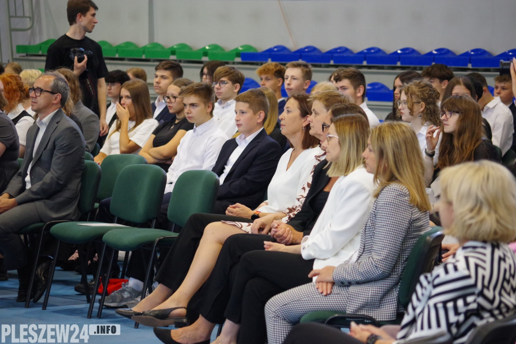 Uroczystość wręczenia listów gratulacyjnych