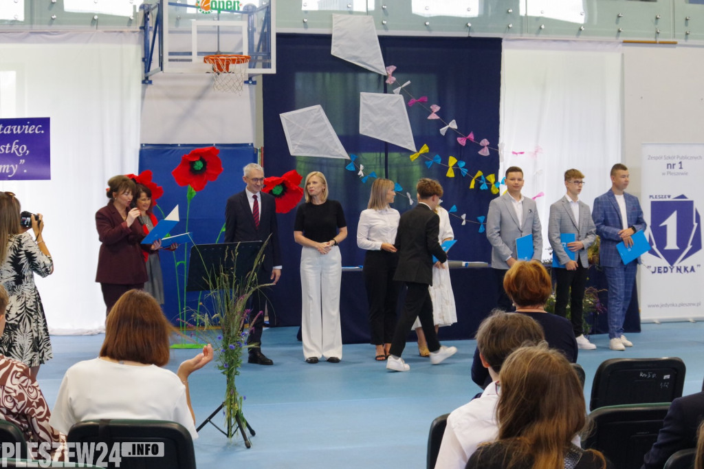 Uroczystość wręczenia listów gratulacyjnych