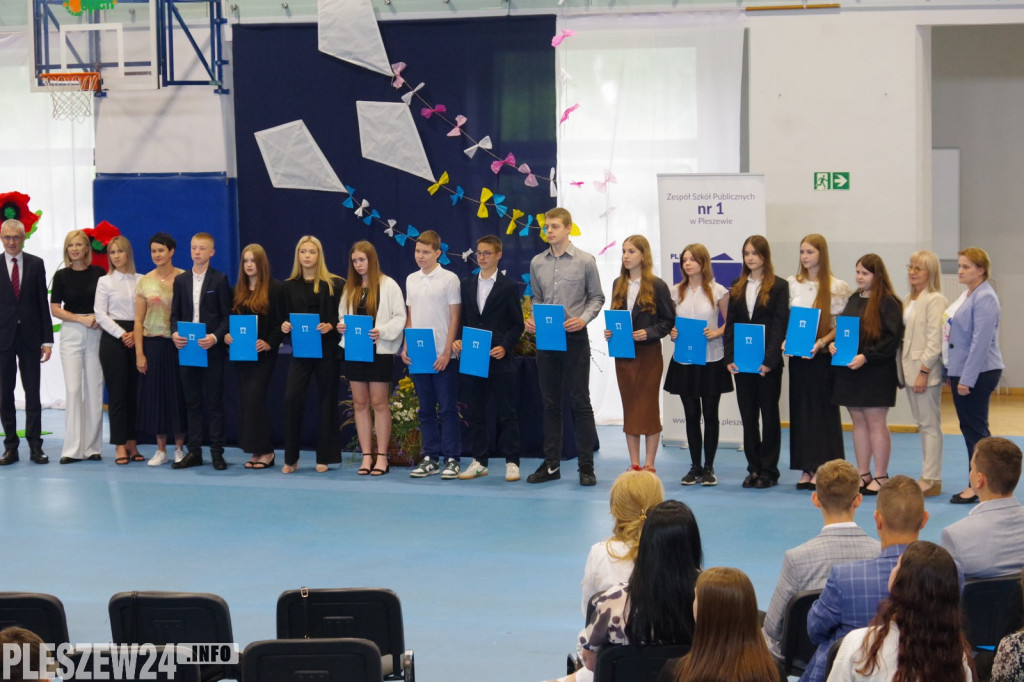 Uroczystość wręczenia listów gratulacyjnych