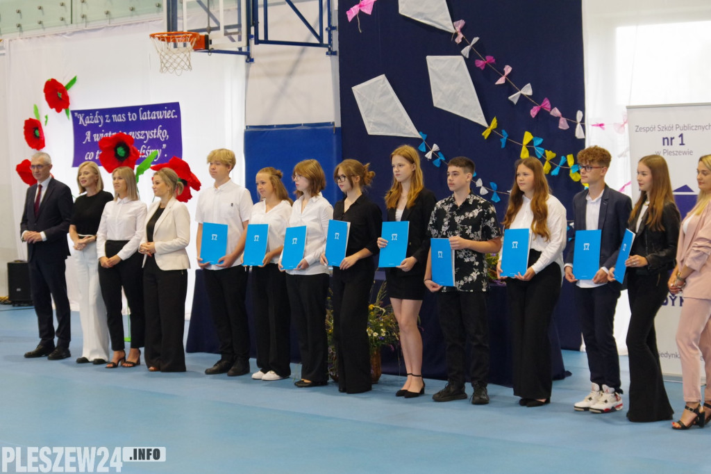 Uroczystość wręczenia listów gratulacyjnych