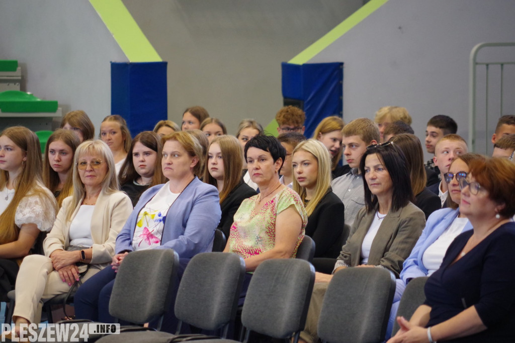 Uroczystość wręczenia listów gratulacyjnych