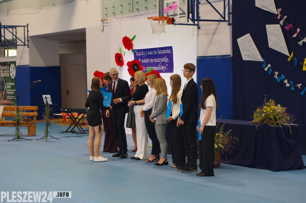 Uroczystość wręczenia listów gratulacyjnych