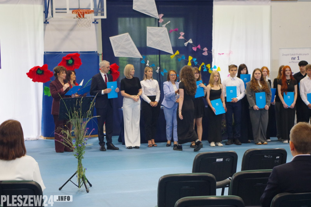Uroczystość wręczenia listów gratulacyjnych