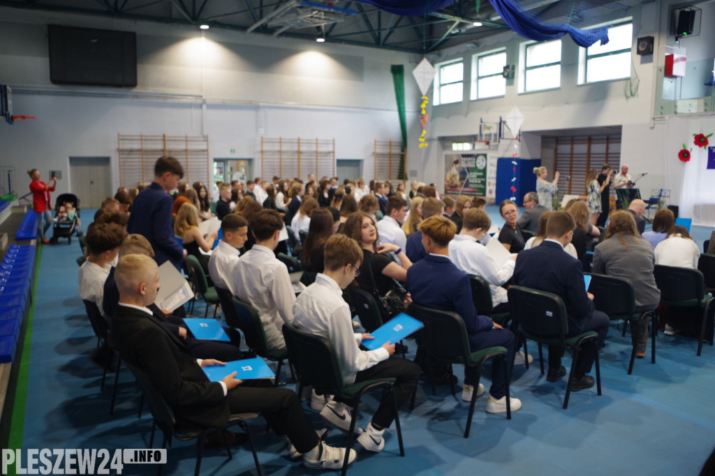 Uroczystość wręczenia listów gratulacyjnych