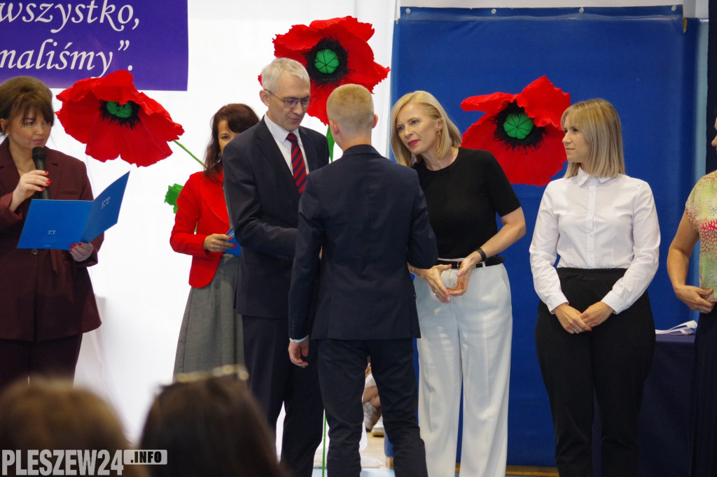 Uroczystość wręczenia listów gratulacyjnych