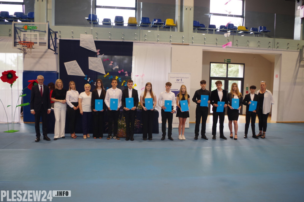 Uroczystość wręczenia listów gratulacyjnych