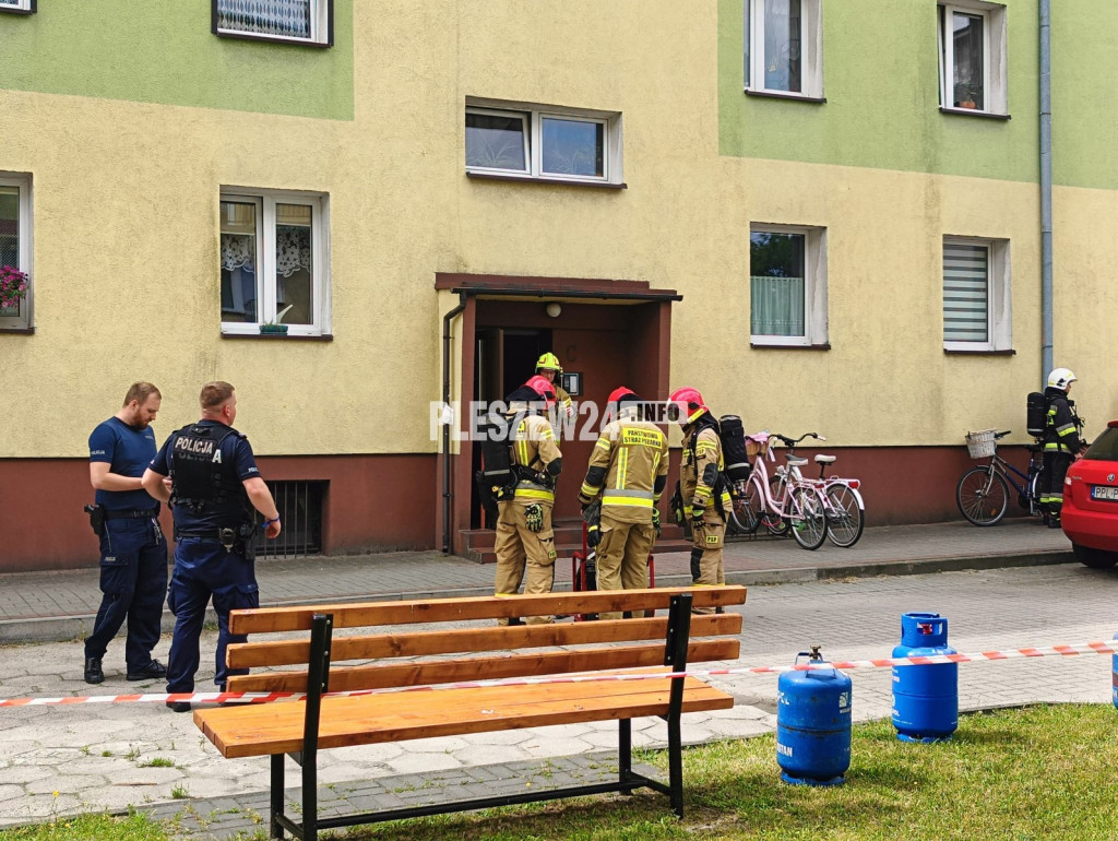 Ewakuacja bloku na Krzywoustego