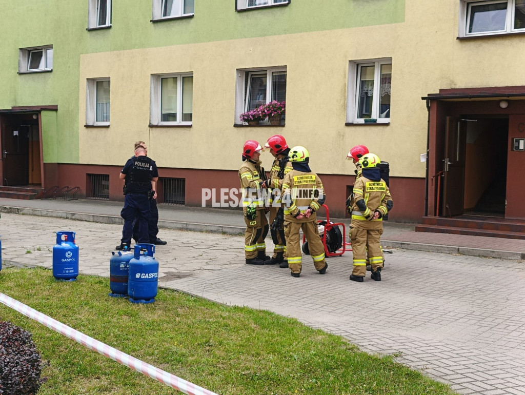 Ewakuacja bloku na Krzywoustego