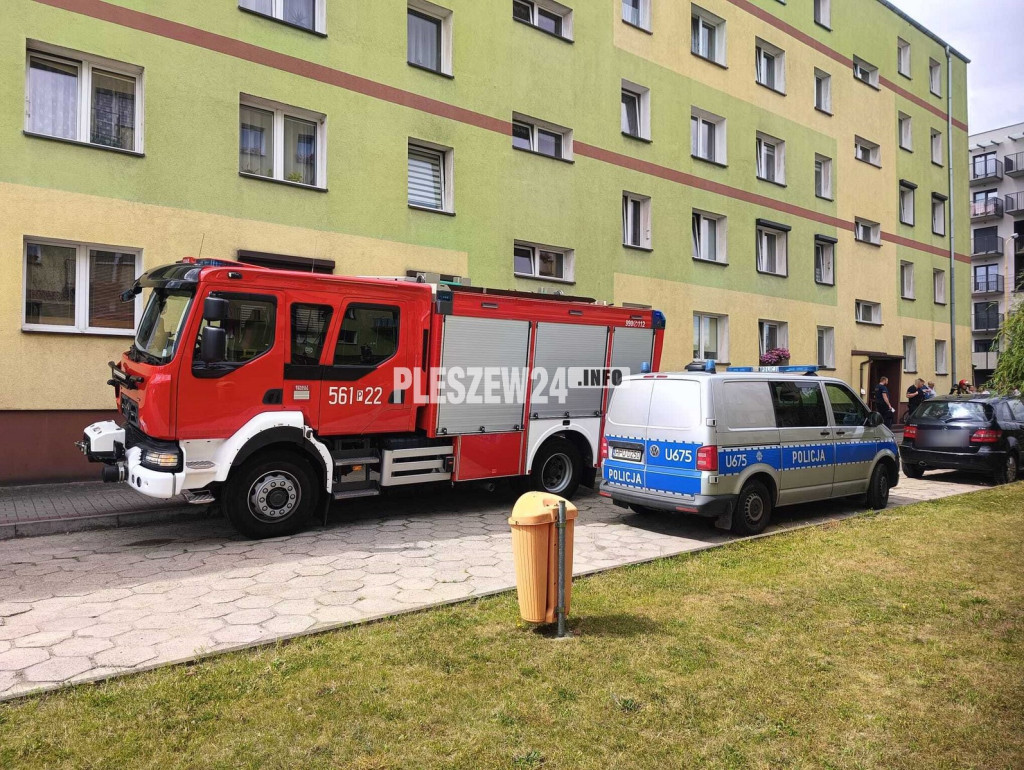 Ewakuacja bloku na Krzywoustego