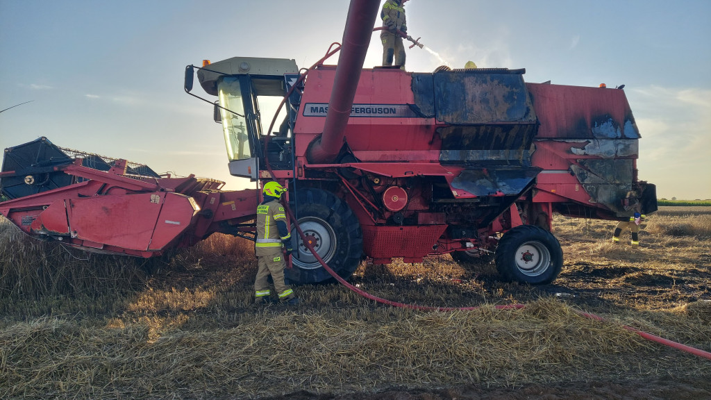 Pożar kombajnu w Galewie