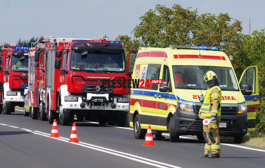 Wypadek samochodu z  nieczystościami w Pleszewie