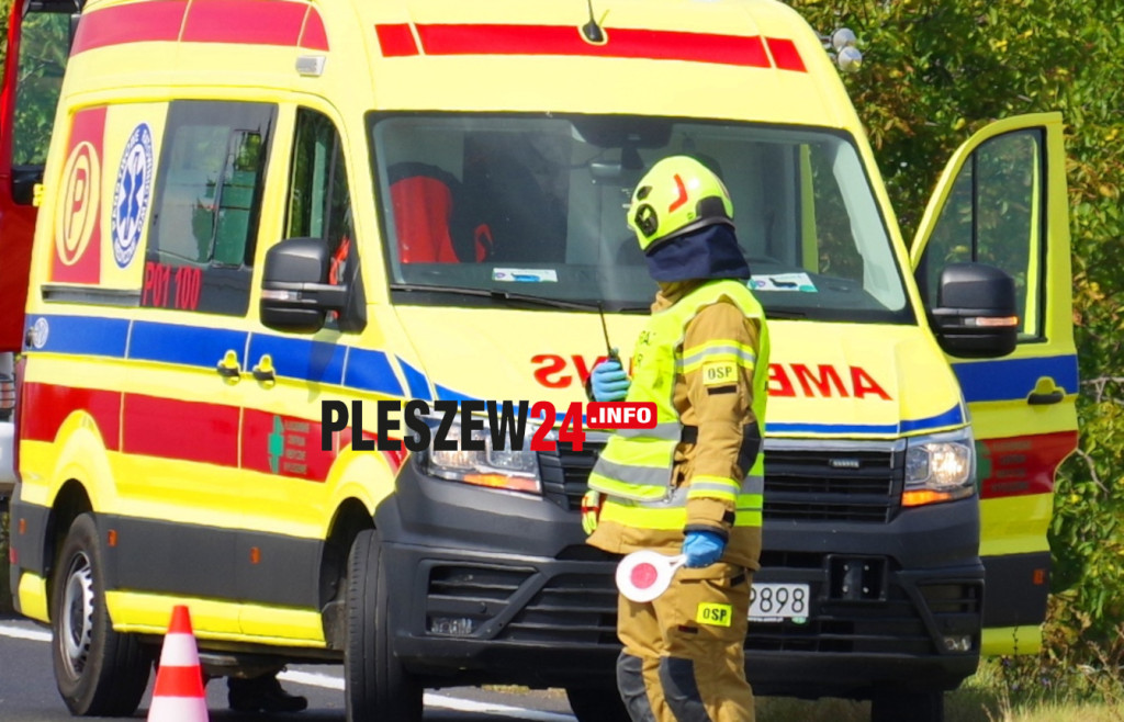 Wypadek samochodu z  nieczystościami w Pleszewie