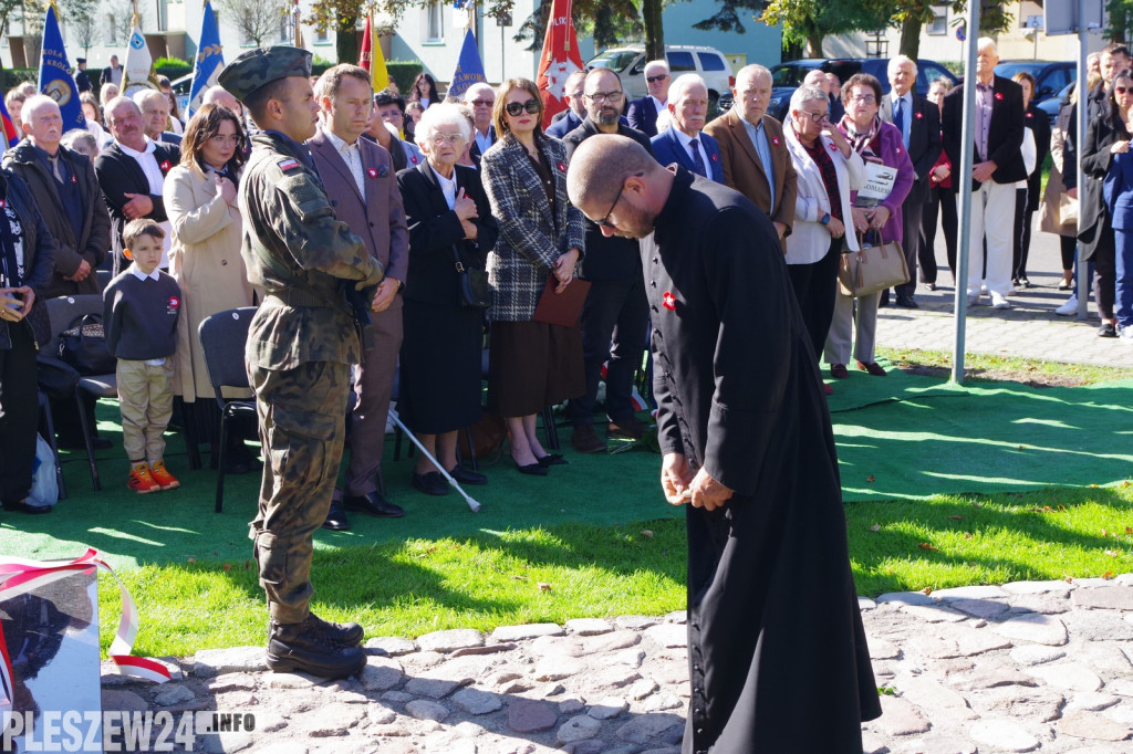 Uroczyste odsłonięcie pomnika ofiar z Komarna