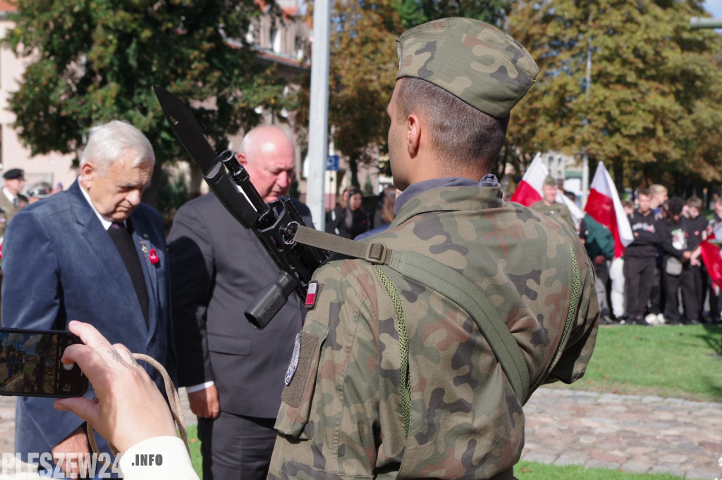 Uroczyste odsłonięcie pomnika ofiar z Komarna