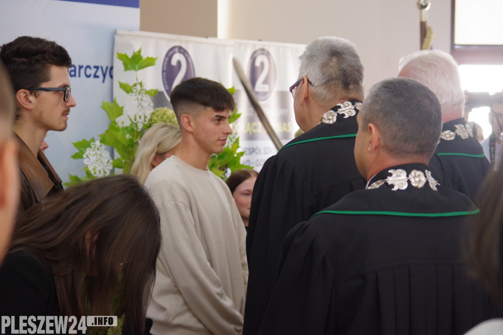 Pasowanie na czeladnika i wręczenie dyplomów zawodowych