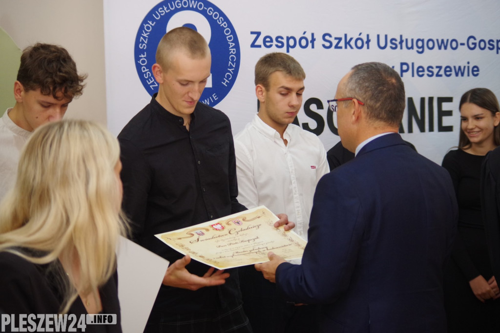 Pasowanie na czeladnika i wręczenie dyplomów zawodowych