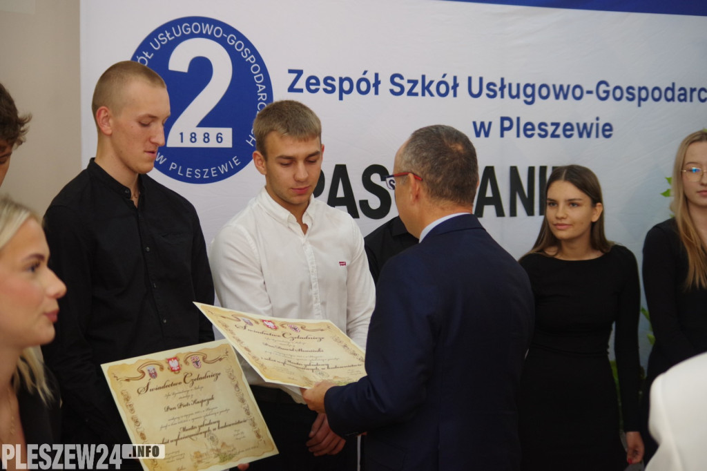 Pasowanie na czeladnika i wręczenie dyplomów zawodowych