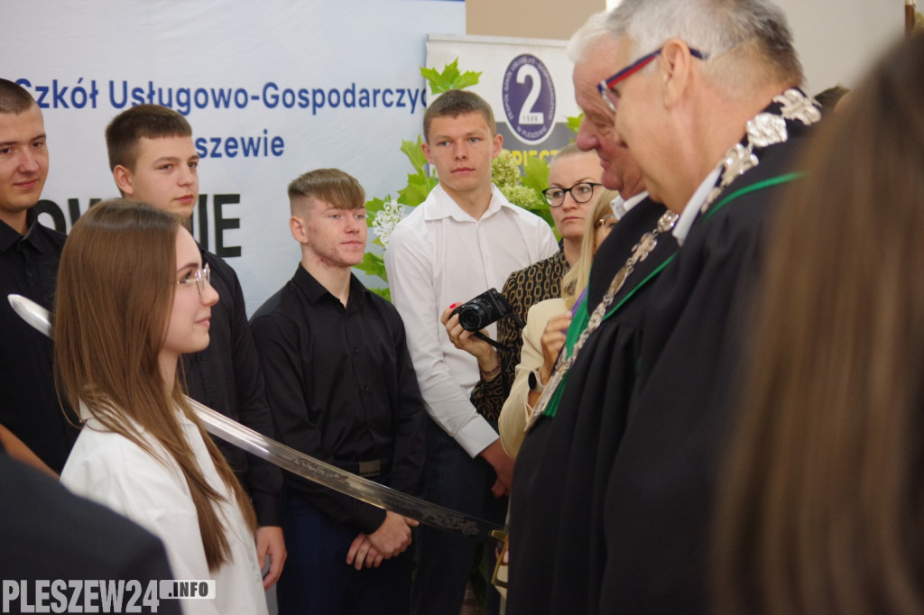 Pasowanie na czeladnika i wręczenie dyplomów zawodowych