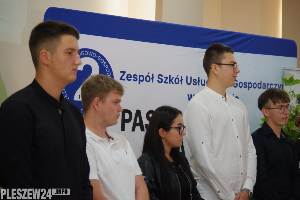 Pasowanie na czeladnika i wręczenie dyplomów zawodowych