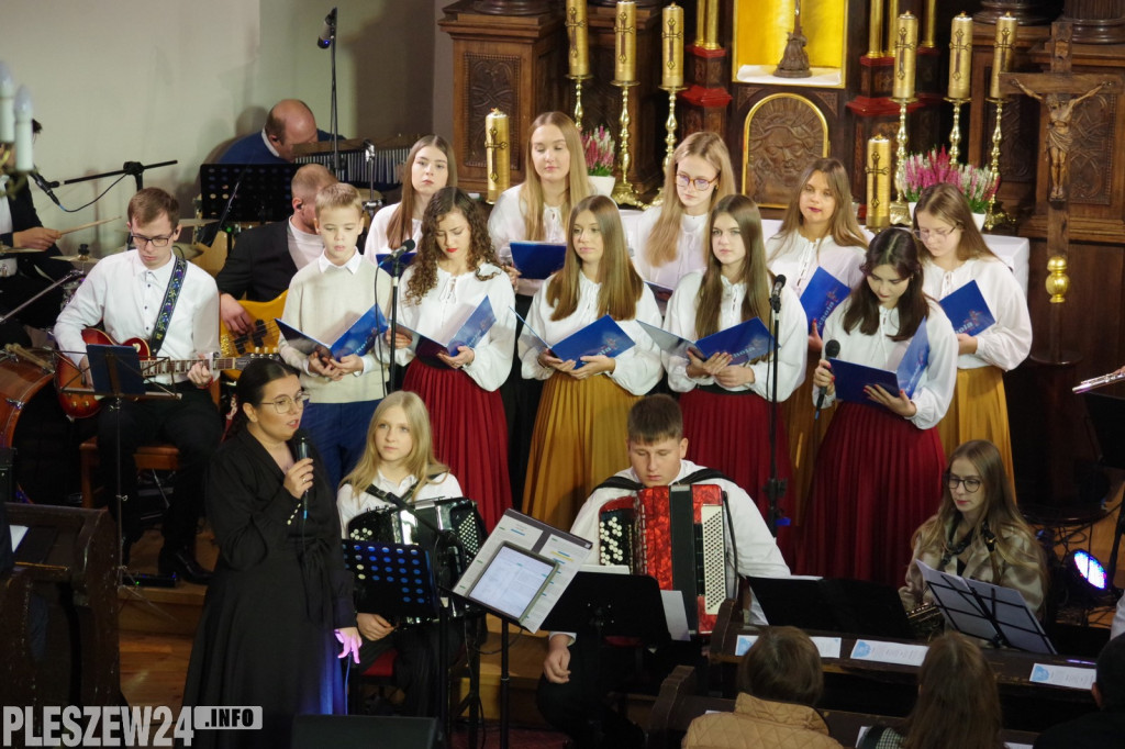 Schola Lenartowicka i Zespół Sound of Heaven z koncertem w Jedlcu