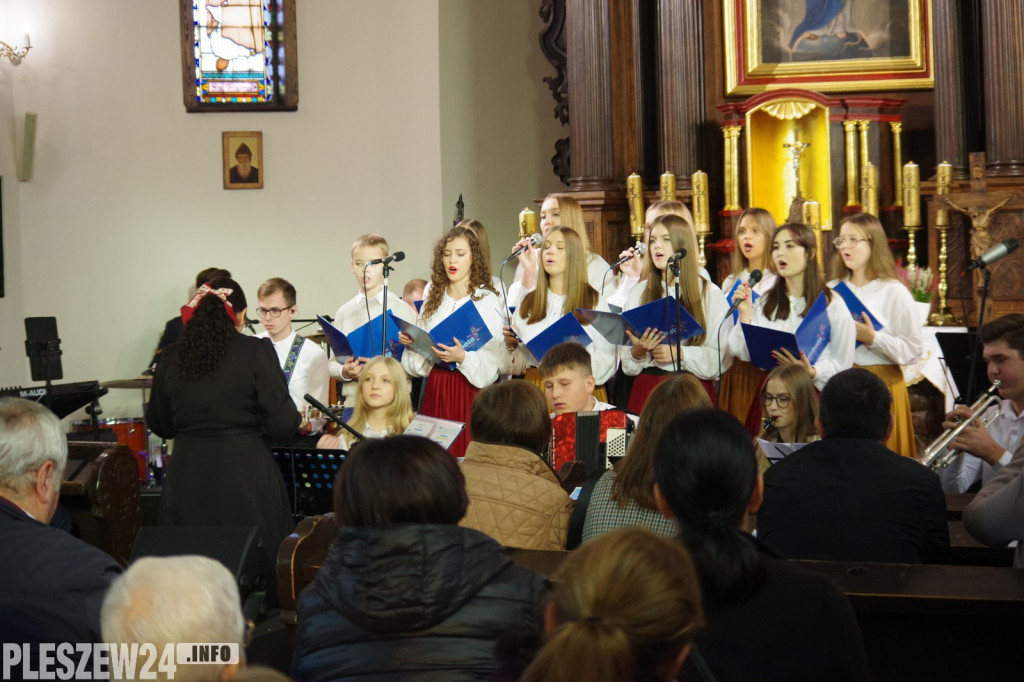 Schola Lenartowicka i Zespół Sound of Heaven z koncertem w Jedlcu