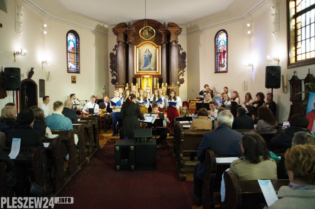 Schola Lenartowicka i Zespół Sound of Heaven z koncertem w Jedlcu