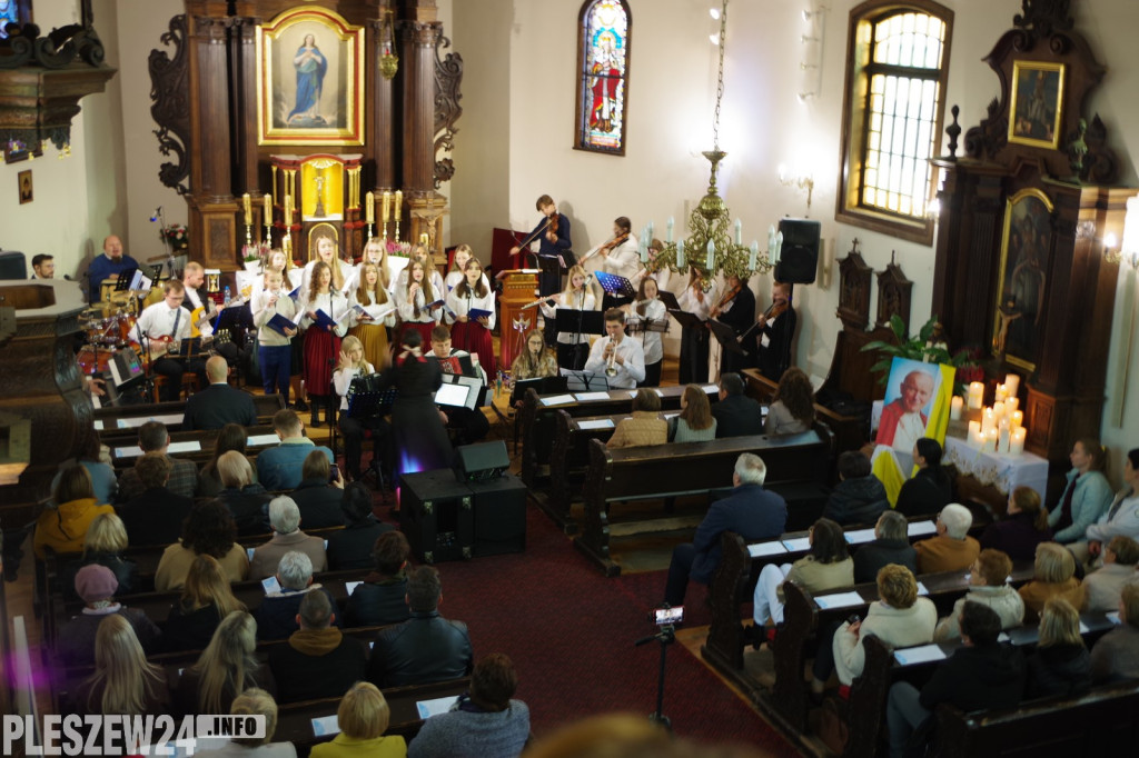 Schola Lenartowicka i Zespół Sound of Heaven z koncertem w Jedlcu