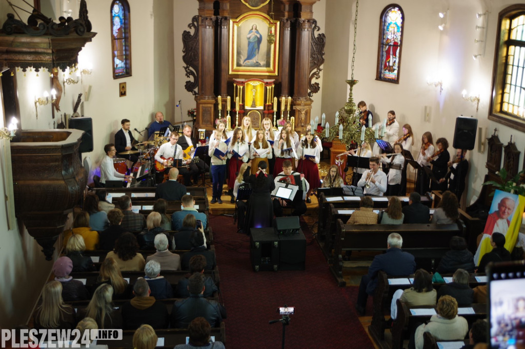 Schola Lenartowicka i Zespół Sound of Heaven z koncertem w Jedlcu