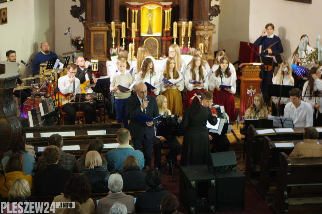 Schola Lenartowicka i Zespół Sound of Heaven z koncertem w Jedlcu