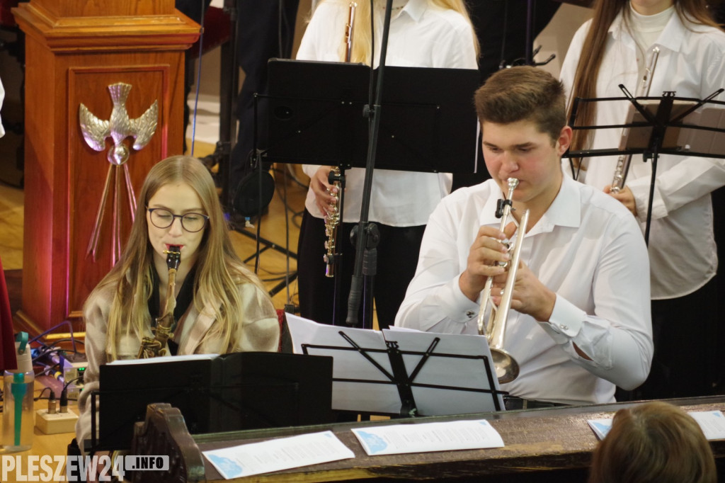 Schola Lenartowicka i Zespół Sound of Heaven z koncertem w Jedlcu