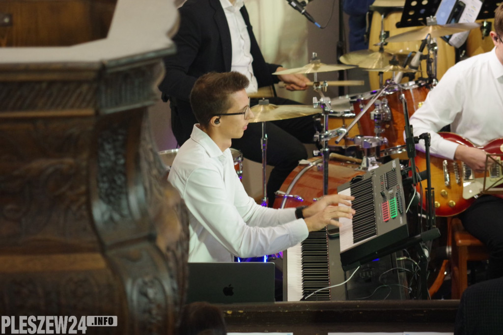 Schola Lenartowicka i Zespół Sound of Heaven z koncertem w Jedlcu