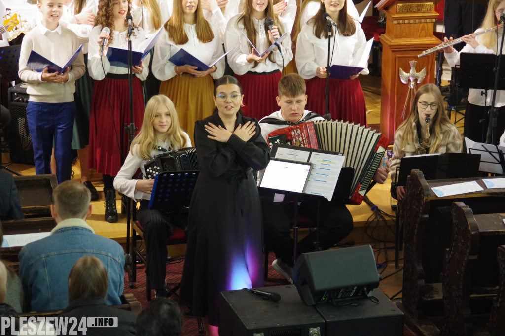 Schola Lenartowicka i Zespół Sound of Heaven z koncertem w Jedlcu