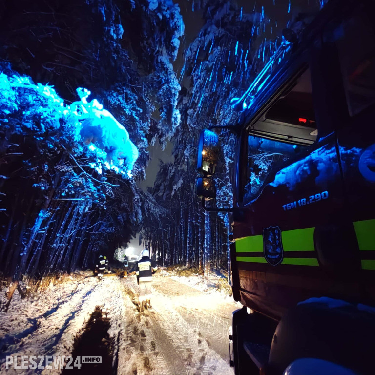 Ciężka noc. Dziesiątki zdarzeń w powiecie