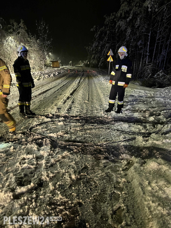 Ciężka noc. Dziesiątki zdarzeń w powiecie