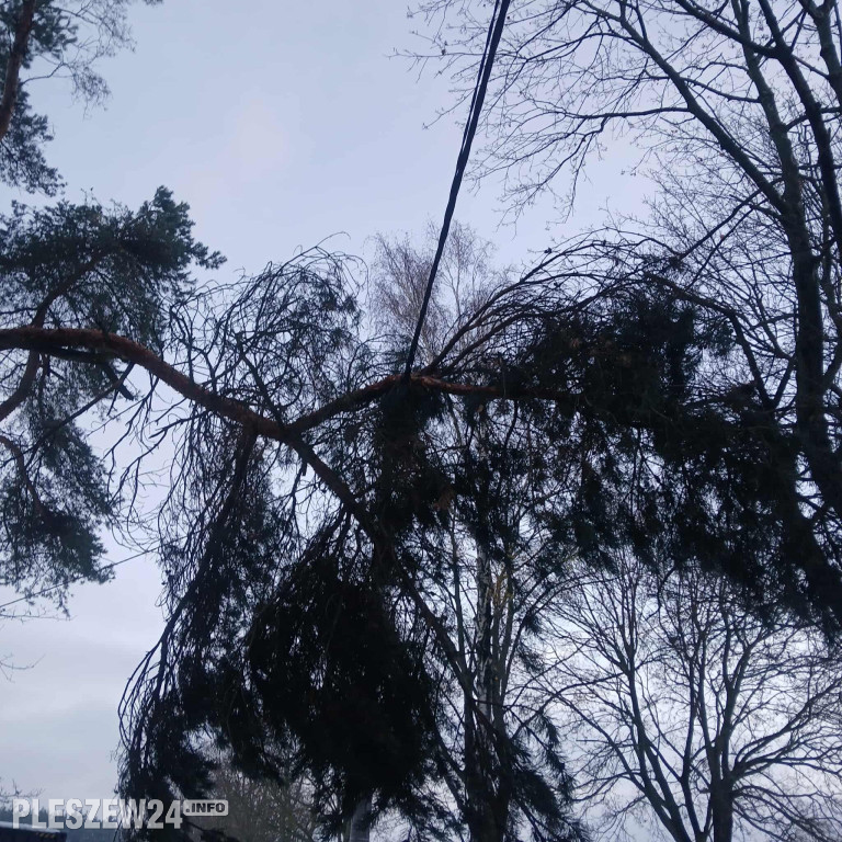 Ciężka noc. Dziesiątki zdarzeń w powiecie