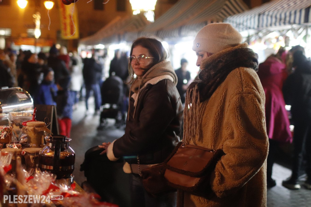 Jarmark, Mikołaj i choinka w Pleszewie