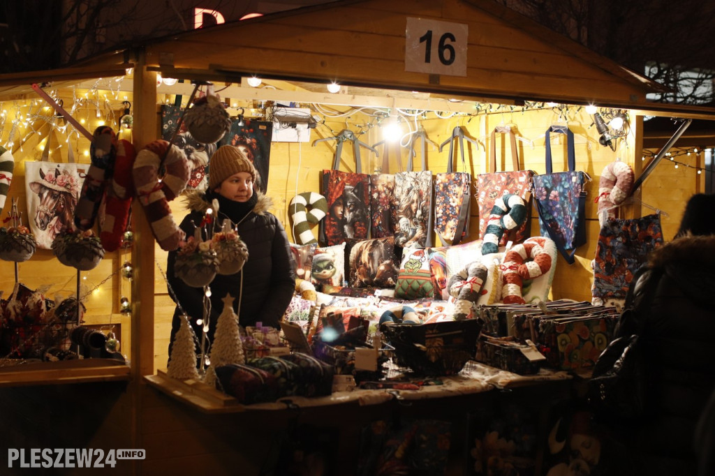 Jarmark, Mikołaj i choinka w Pleszewie